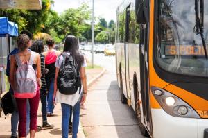 Cinco linhas de ônibus mudam trajeto na região do Pôr do Sol